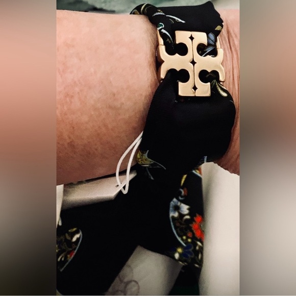 🆕 Tory Burch Authentic Kira Scarf Wrap Bracelet Color Brass / Sacred Floral - Picture 10 of 10